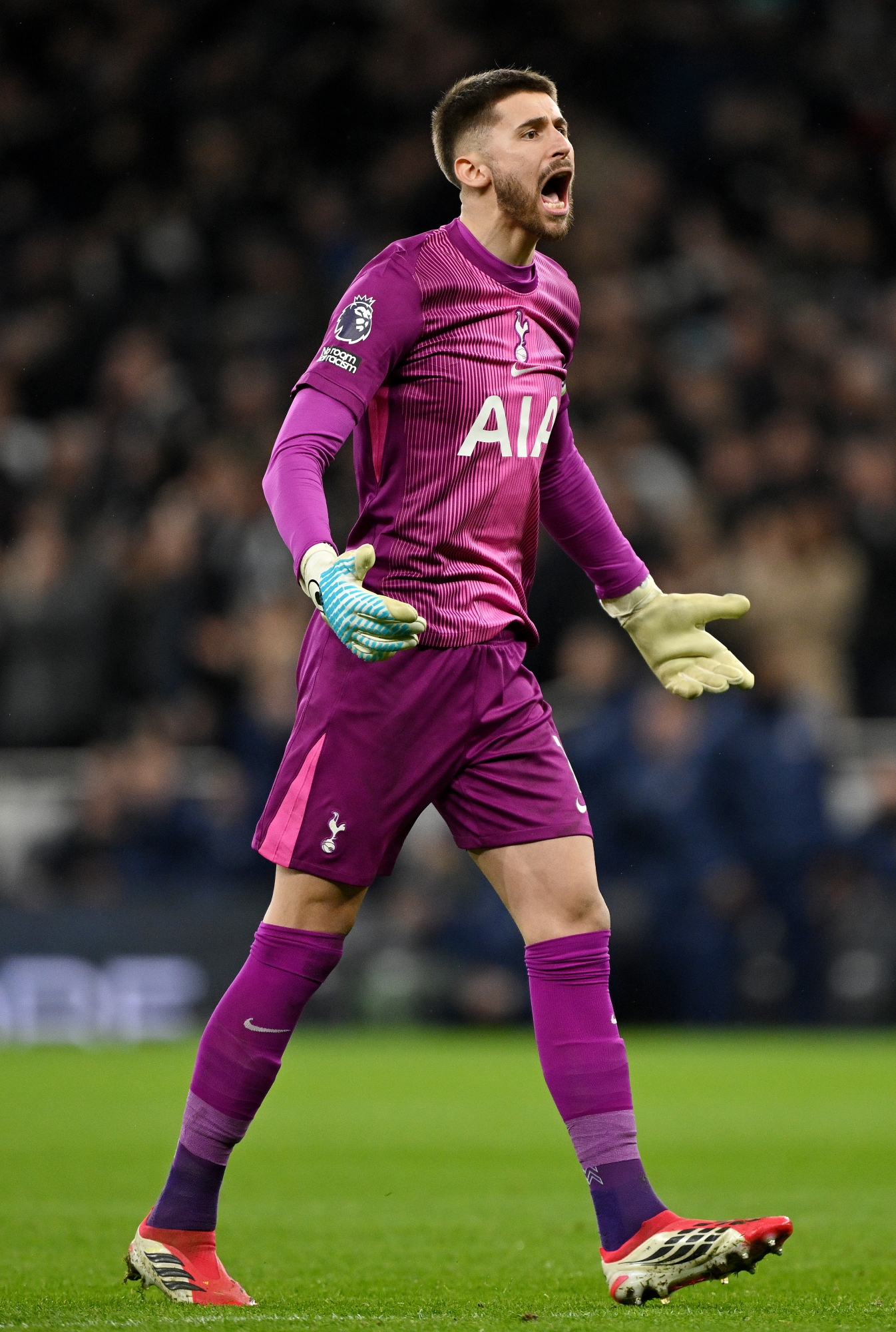 يوفنتوس يبحث عن حارس مرمى جديد في الصيف مع وضع فيكاريو كأولوية