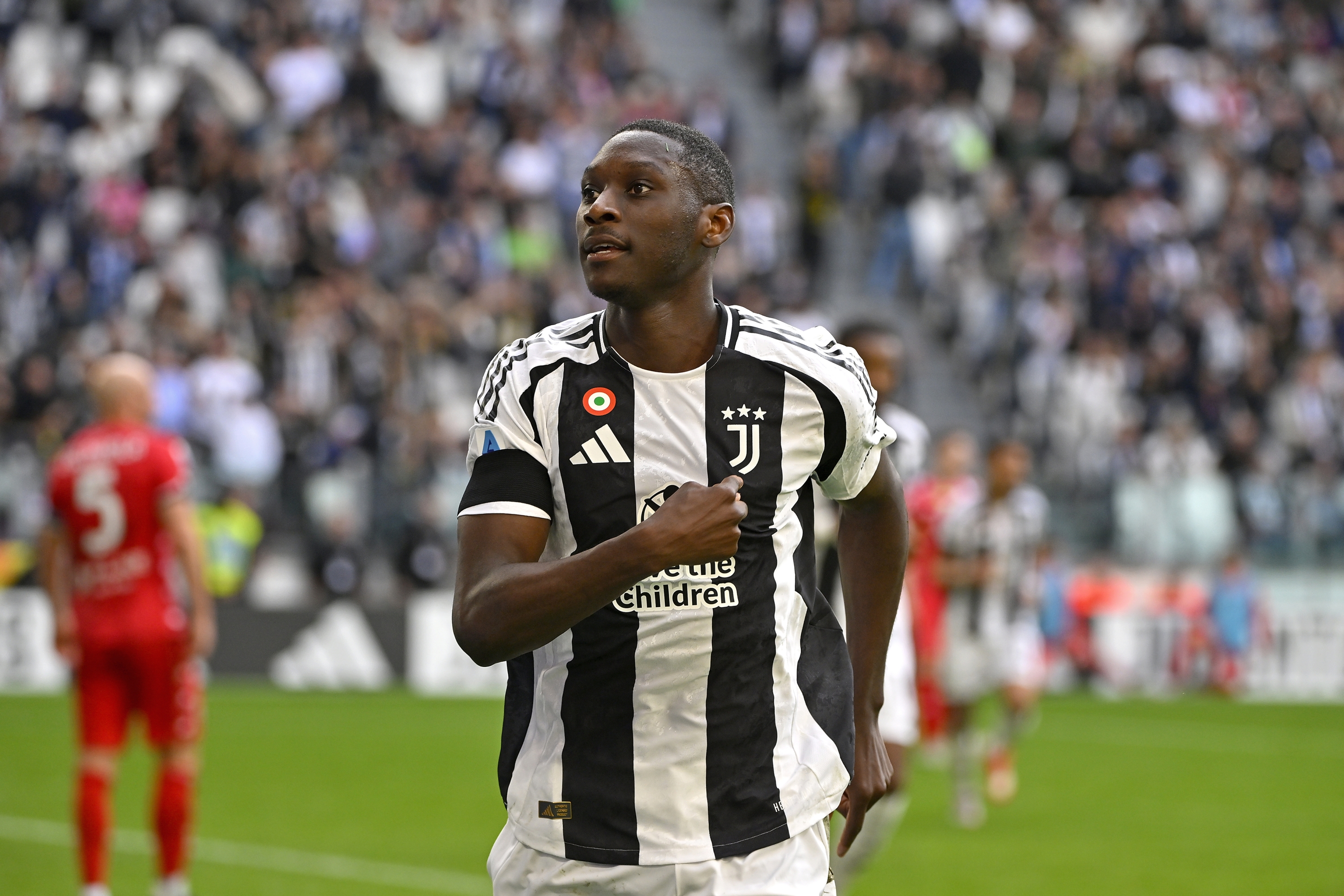 يوفنتوس يفكر في عودة كولو مواني من باريس سان جيرمان لتعزيز خط الهجوم